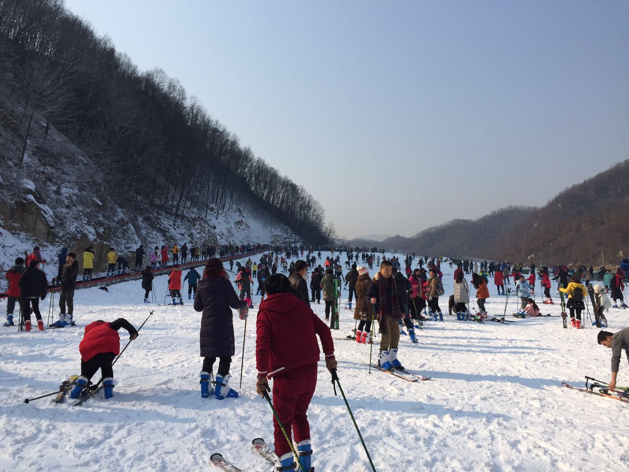 河南平頂山大峽谷滑雪場(chǎng)游樂(lè)場(chǎng)成功開幕，河北迪特加油助威